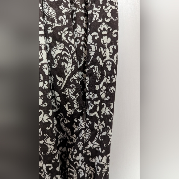 GH Bass Maxi Dress - Picture 5 of 5